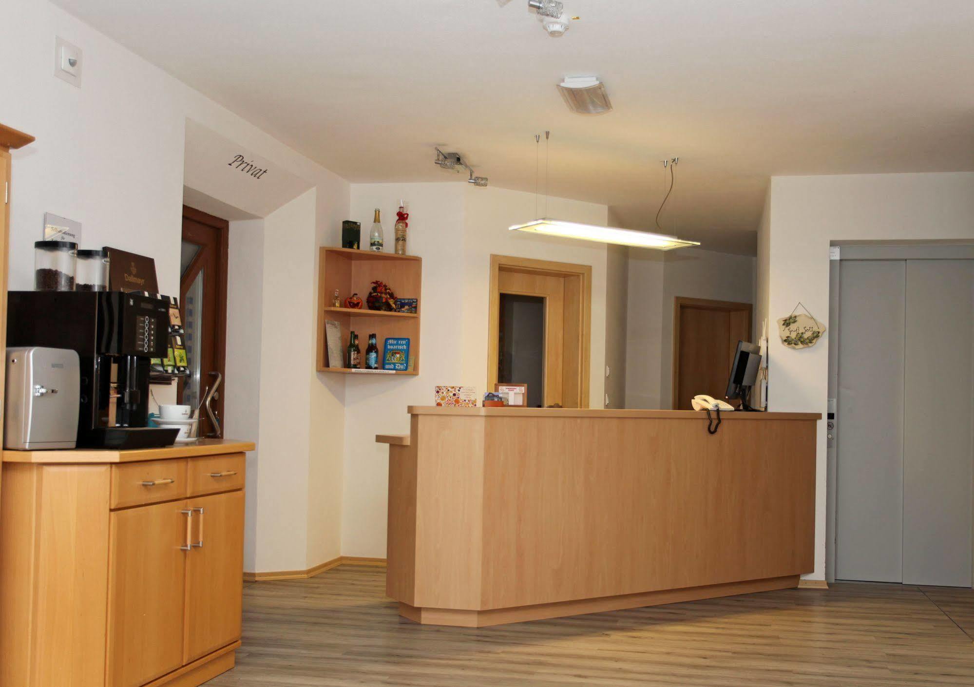 Hotel Garni Hopfengold Wolnzach Exterior foto